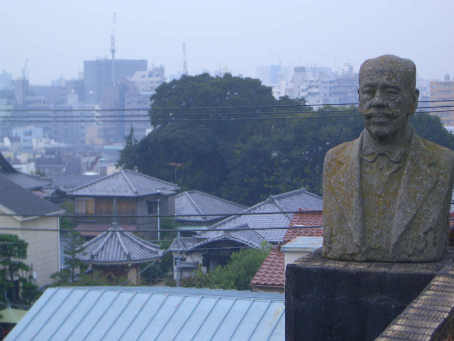 Asakura Bust in the Roof Garden