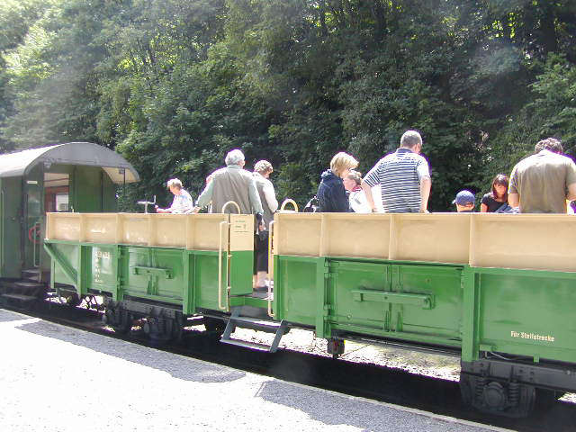 Open Air Seating / Offener Waggon