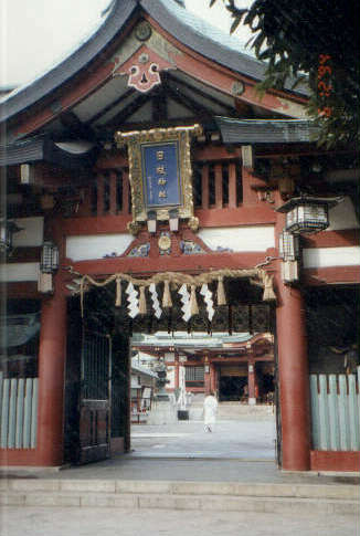 Eingang zum Hie-Jima Tempel in Tokio