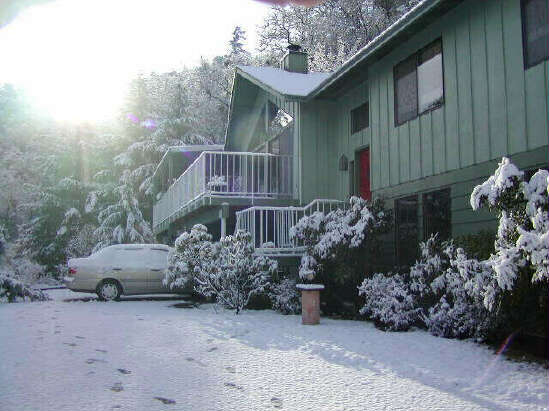 Das Haus im Schnee - Our Home during a Snow